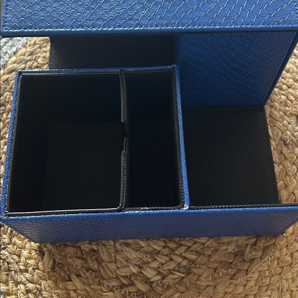 Trading Card Case - Picture 3 of 6